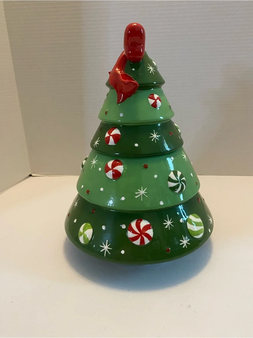 Christmas Tree Cookie Jar w/ Gum Drops & A Bow Atop The Tree Holiday Decor